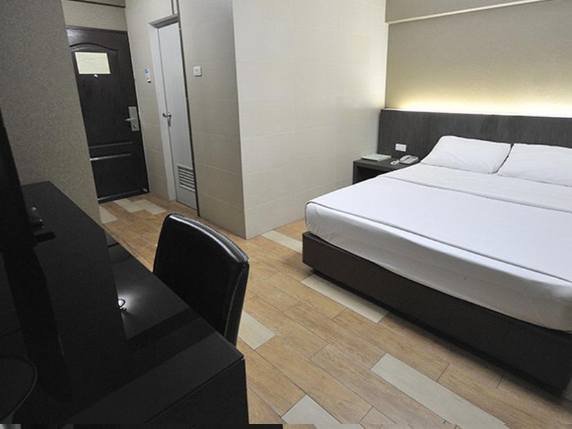 Watana Hotel Bangkok Esterno foto